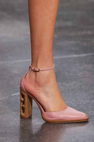 Look 50